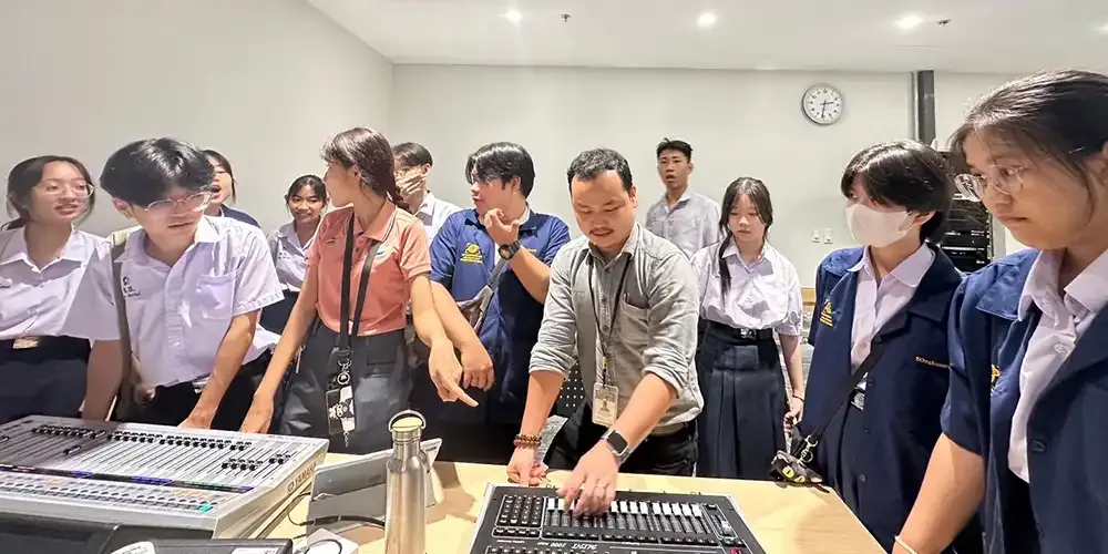 MUIC Welcomes Potisarnpittayakorn School￼