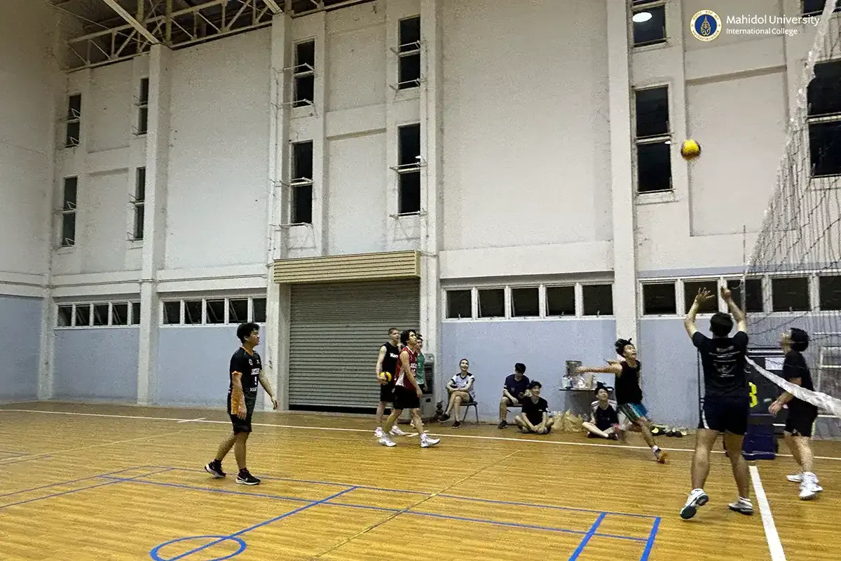Volleyball Club Gives Players a Taste of a Real Match