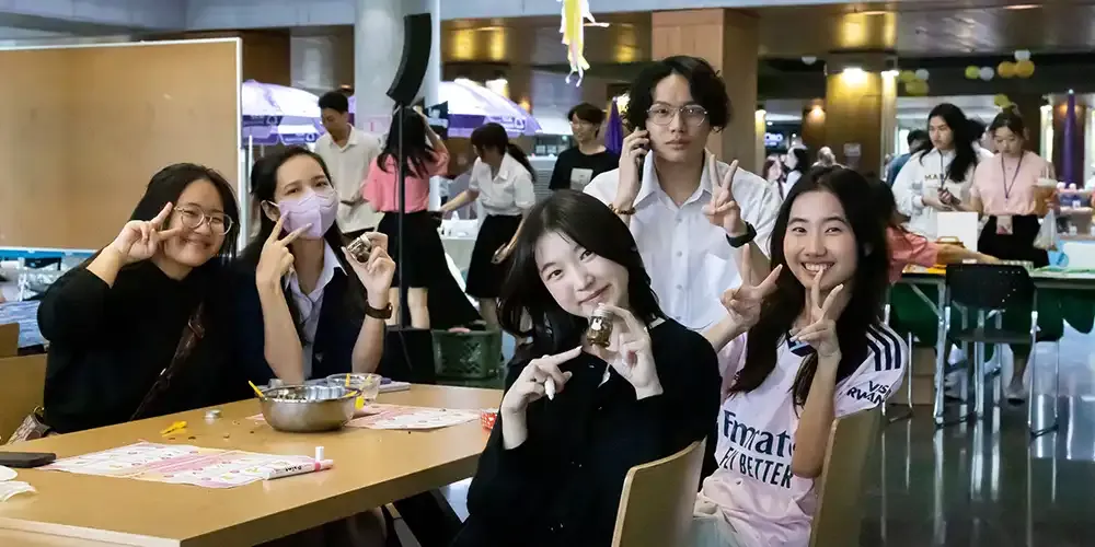 Light and Loy: MUIC SMO’s Loy Krathong Festival