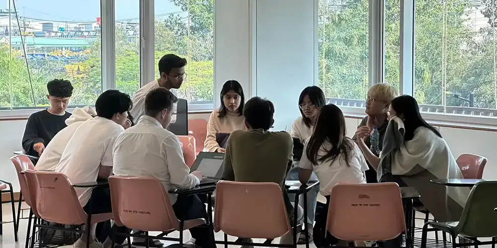 Weekly Sessions Ignite Intellectual Sparks at MUIC Debate Club