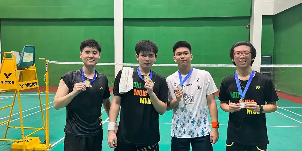 Badminton Club Organizes Tournament