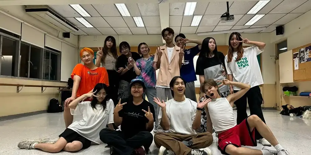 Dance Club Holds Hip-hop Workshop