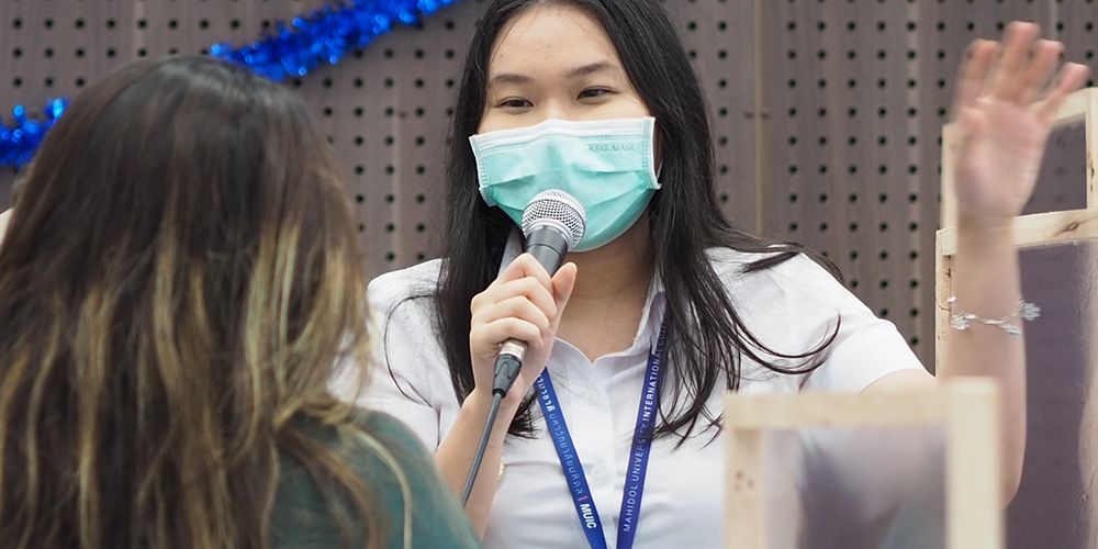 MUIC Students Battle it out in "Science Jeopardy Night"