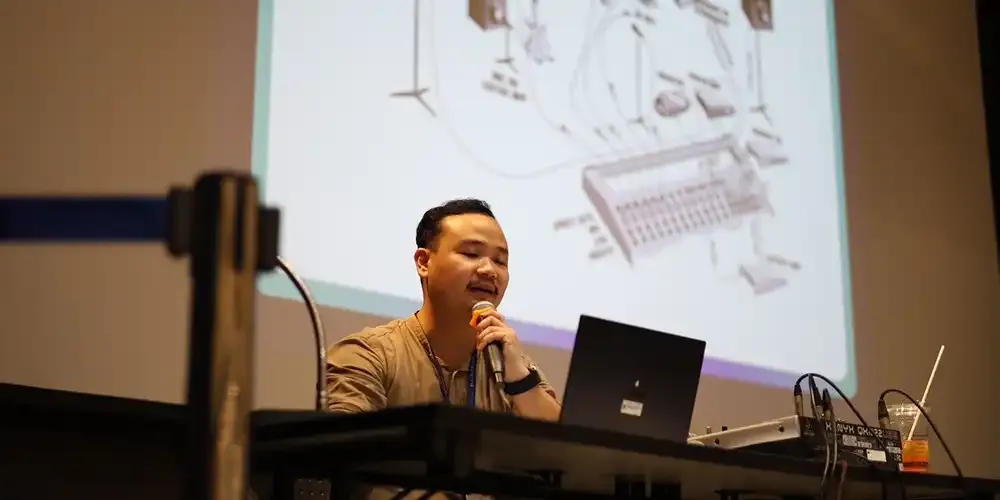 Music Club Holds Basic Sound Engineering Workshop