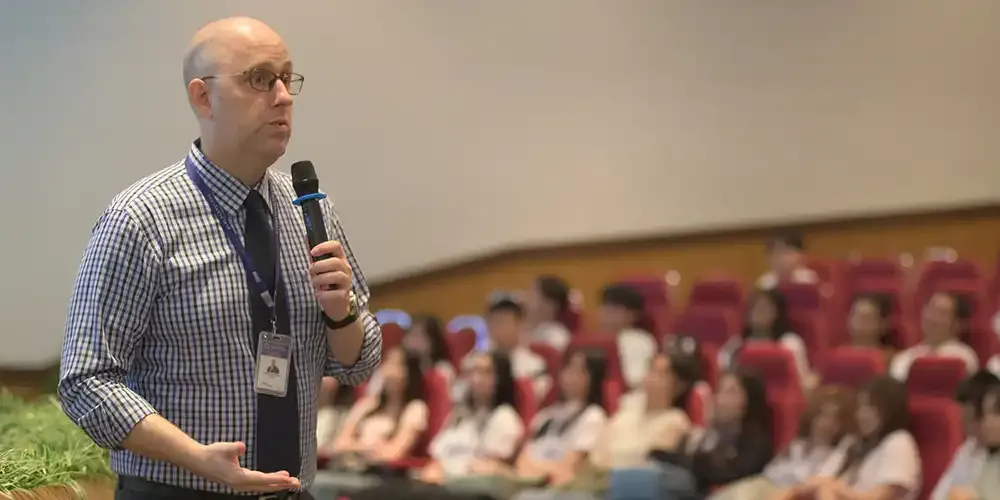 A Warm Welcome for New Students: PC Orientation Q4/2024