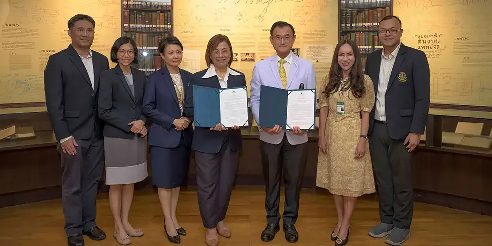 MUIC, Faculty of Medicine Siriraj Hospital Sign MOA over New Master’s Program