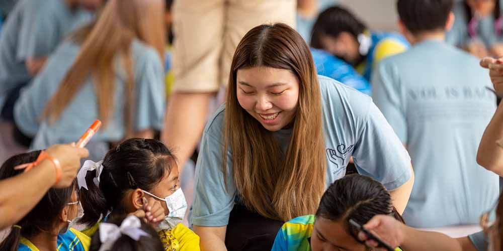 MUIC Students Join Volunteer Camp in Saraburi