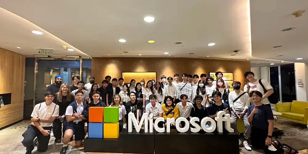 Innovation Club’s Microsoft Thailand Office Tour