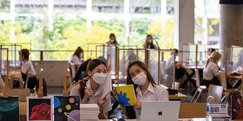 Volunteer Club’s Painting for a Cause Activity