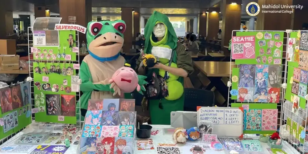 Digital Art Club Hosts Art Market