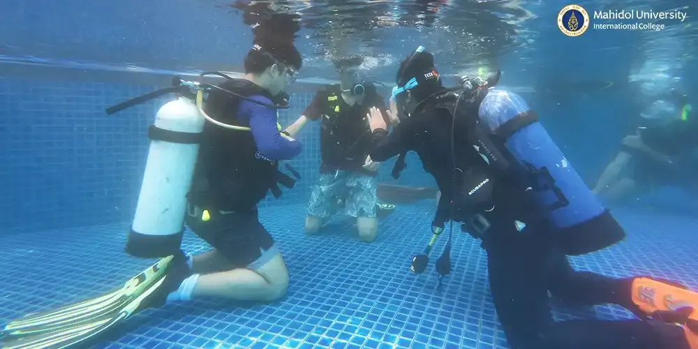 Diving Club Conducts Scuba Pool Session