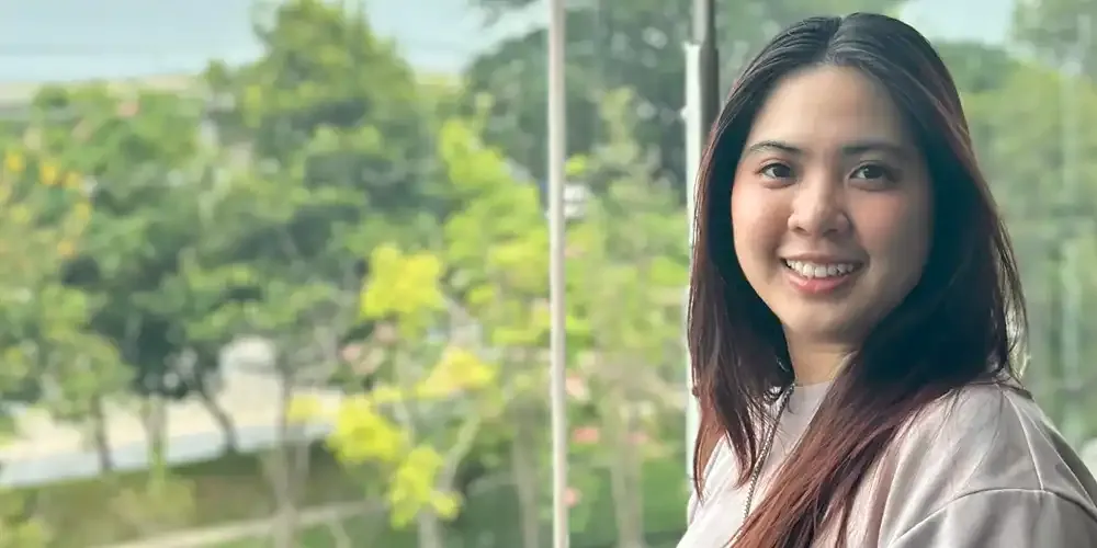 Full-time Student, Full-time Businessperson￼