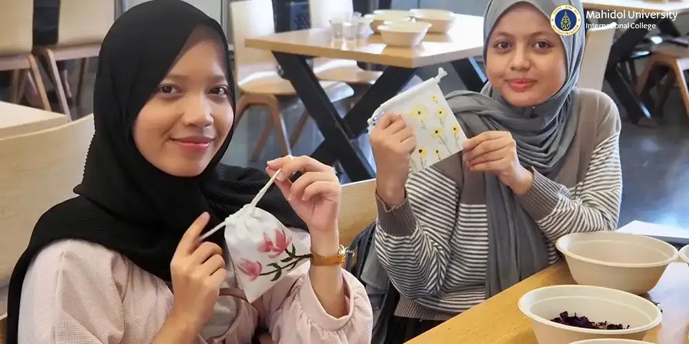 Volunteer Club Organizes “Scent-Sational” Workshop