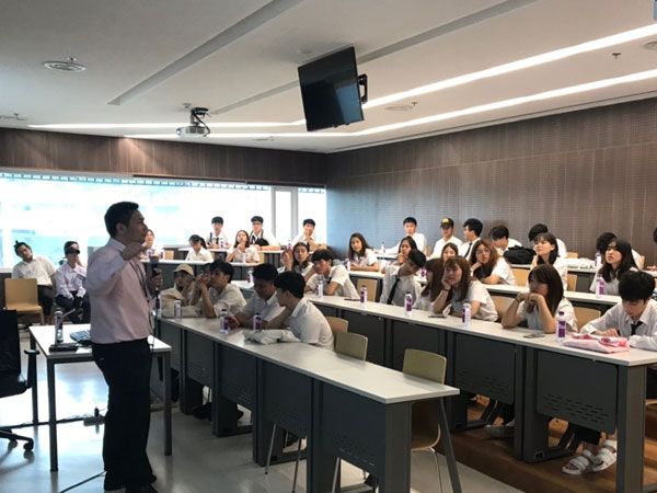 MUIC Welcomes Delegates from KMUTT School of Architecture & Design