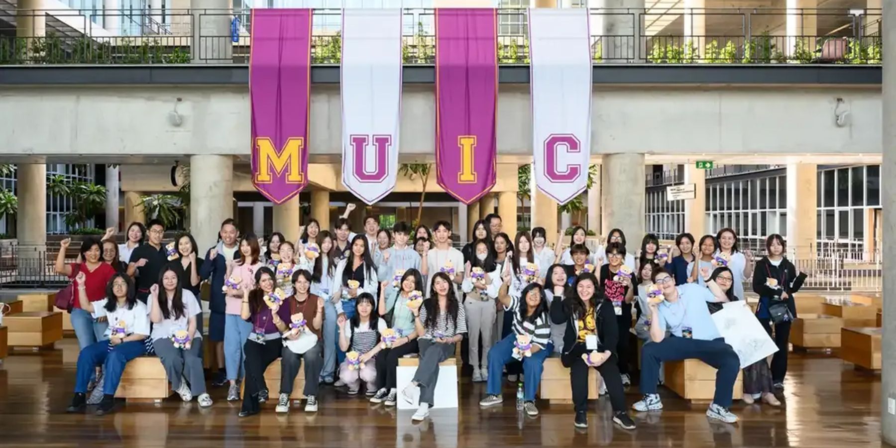MUIC Organizes “Camp Dek Art” for Aspiring Design Students